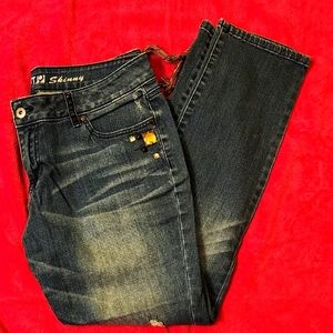 APT 9 SKINNY JEANS